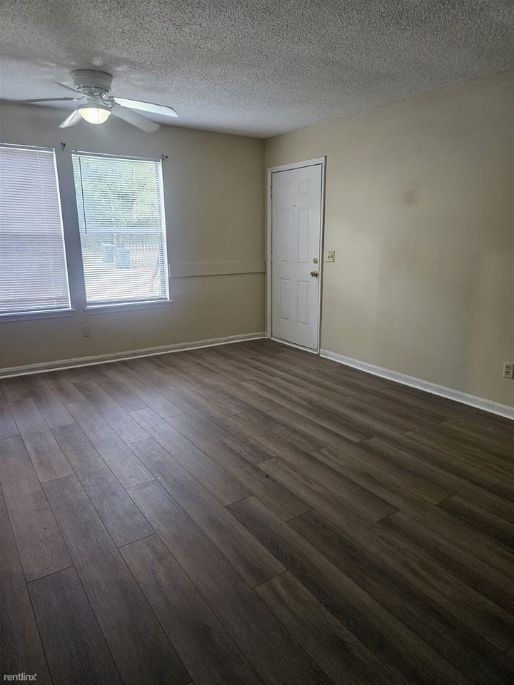 7317 Patterson Rd - Photo 2 of 14