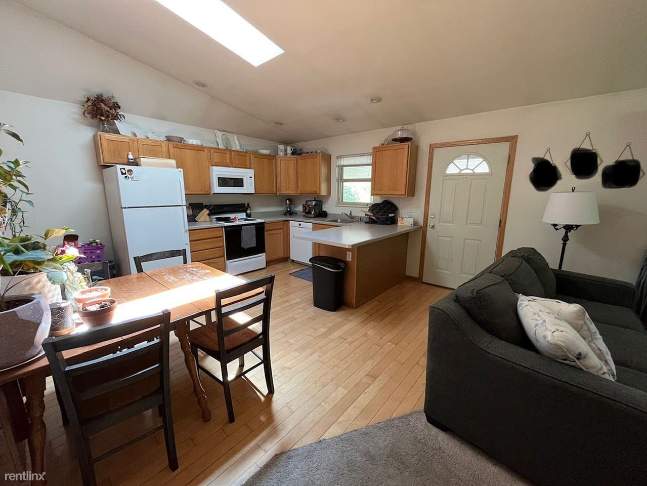 8628 Green St - Photo 2 of 7