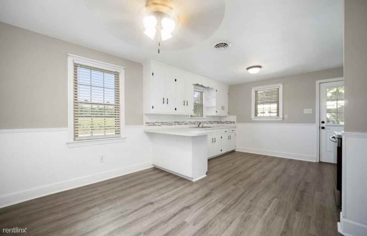 11385 Old Suffolk Rd - Photo 2 of 28