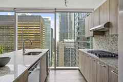 220 E Illinois St #3-2 - Photo 1 of 1