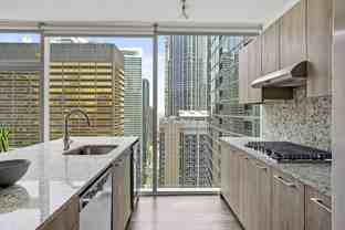 220 E Illinois St #3-2 - Photo 1 of 1