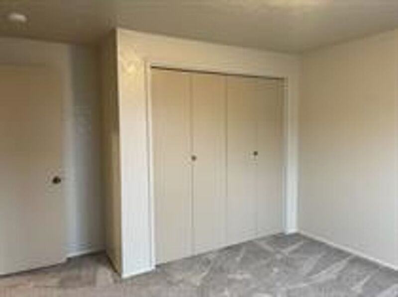 703 Broadway St #4 - Photo 3 of 28