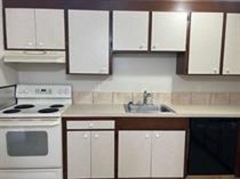 703 Broadway St #4 - Photo 7 of 28