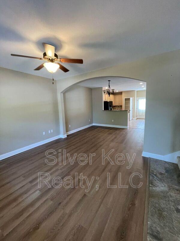 415 Ashbury Cir - Photo 2 of 25