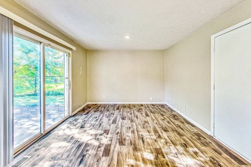 3541 N Wittfield St - Photo 7 of 40