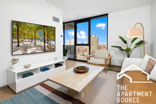 513 S Damen Ave - Photo 1 of 1