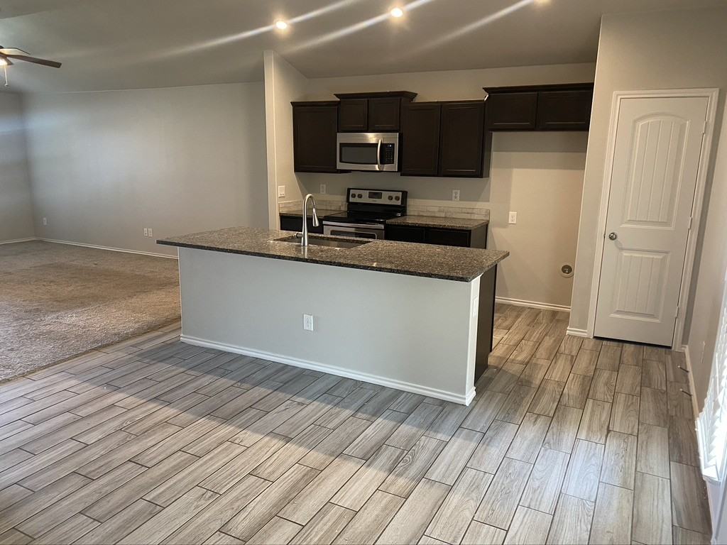 13309 Vernon Ave - Photo 2 of 12