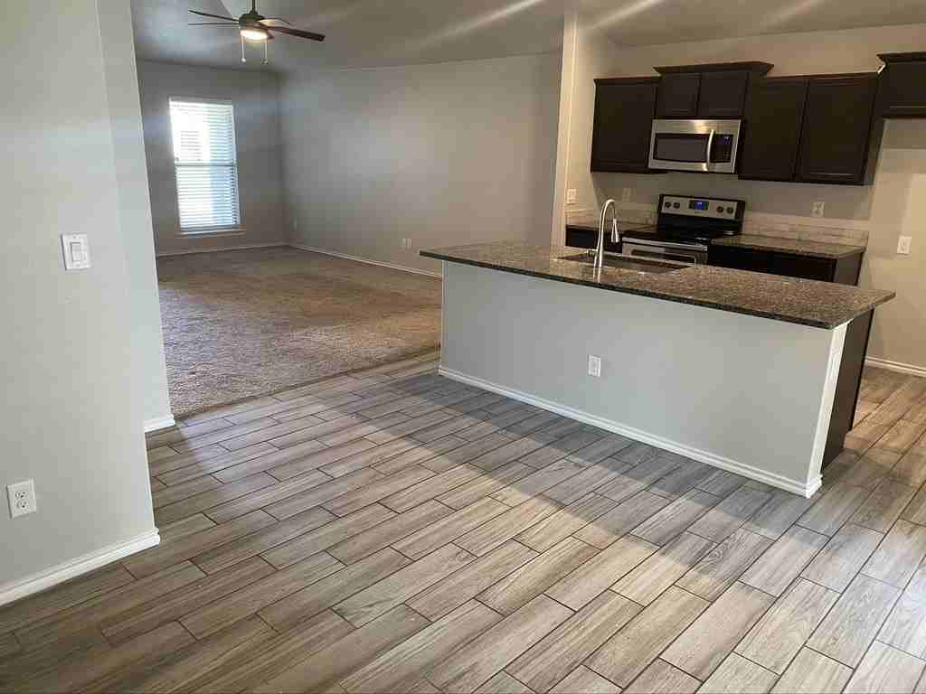 13309 Vernon Ave - Photo 3 of 12