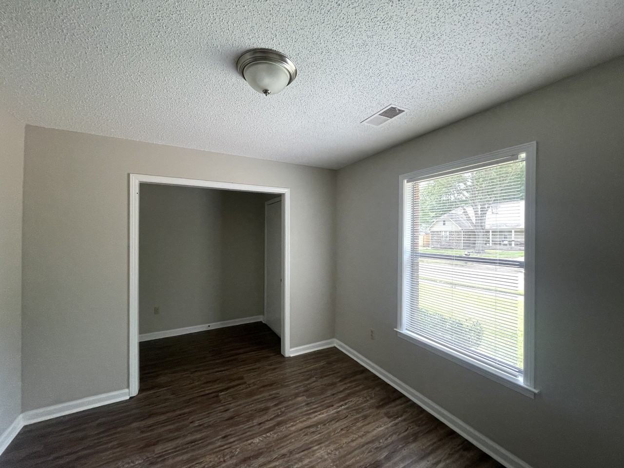 5999 Pebblehill Dr - Photo 3 of 22