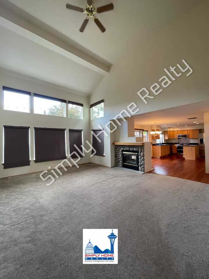 6424 Juliann Ct Se - Photo 4 of 39