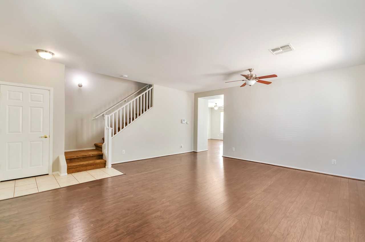 4816 E Starpoint St - Photo 3 of 25