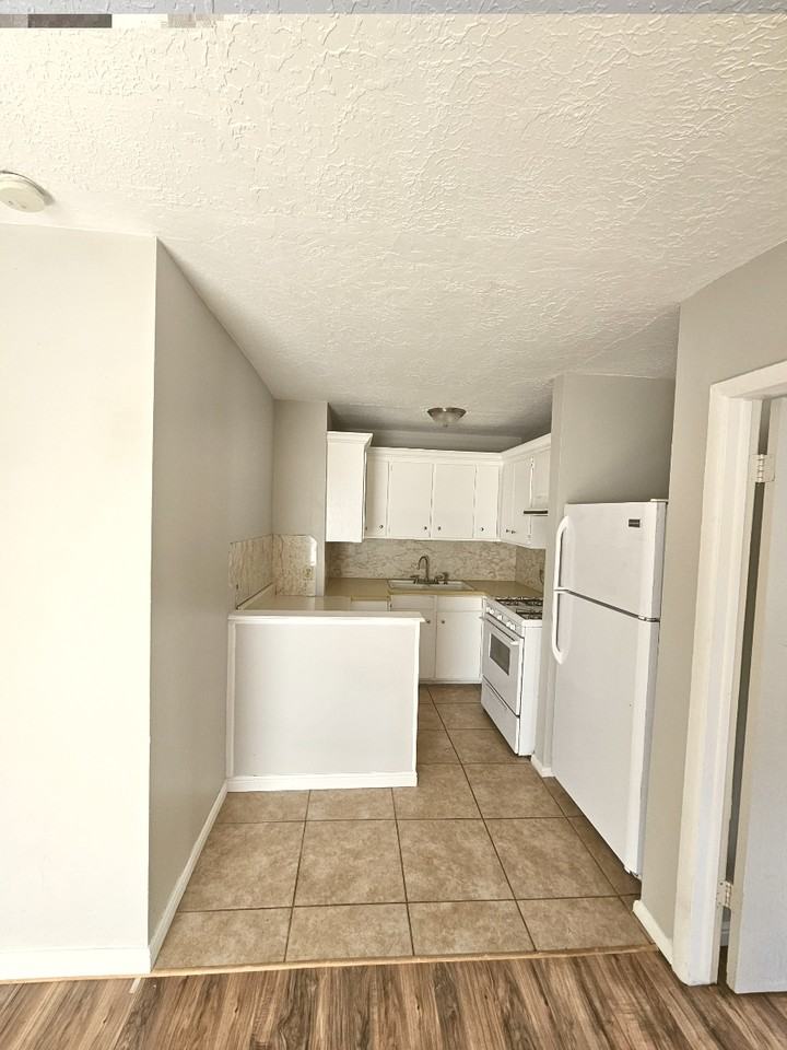 3163 Jefferson Ave - Photo 2 of 5