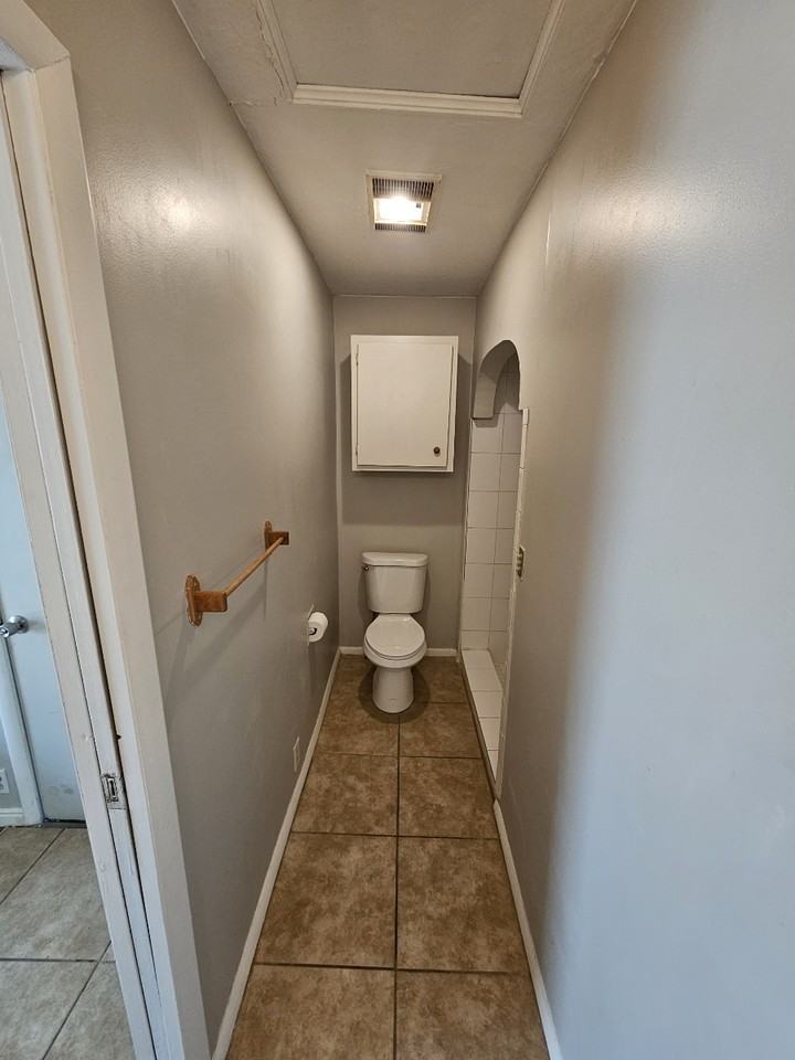 3163 Jefferson Ave - Photo 3 of 5