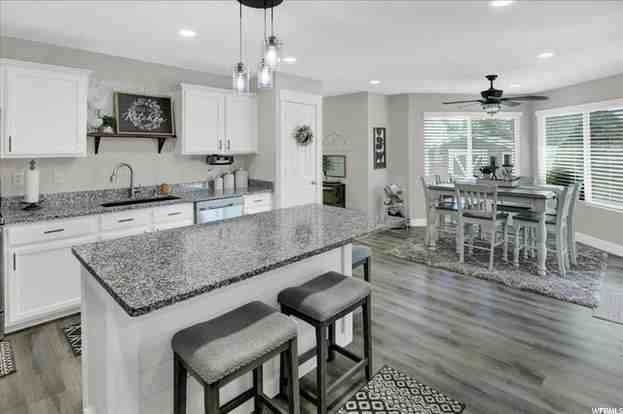 2127 Wn - Photo 6 of 22