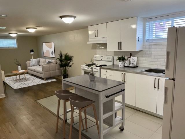 Ellesmere Rd & Pharmacy Ave