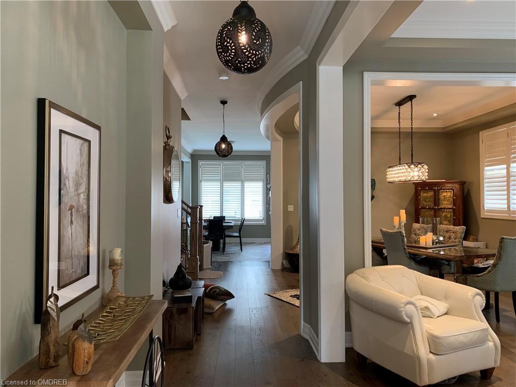 163 Magnolia Crescent - Photo 3 of 4