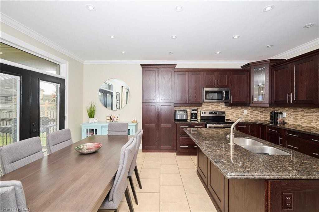 5784 Ironwood Street - Photo 2 of 6