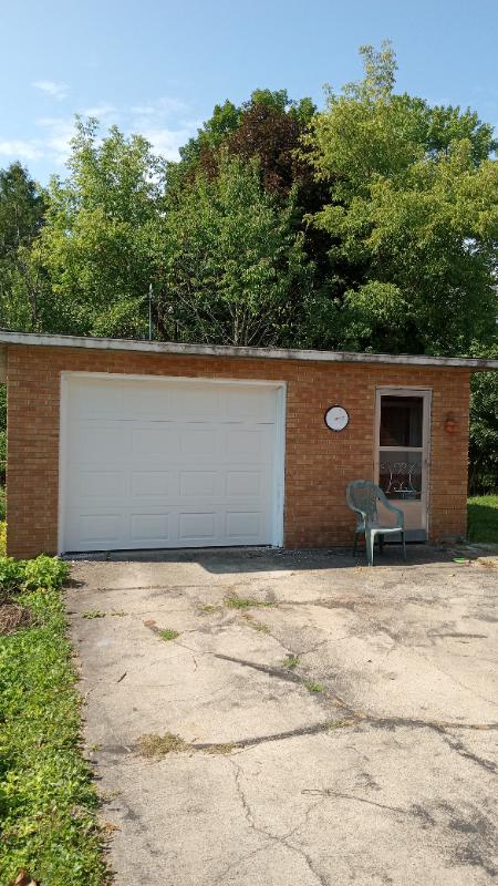 42 Felshow St - Photo 3 of 20