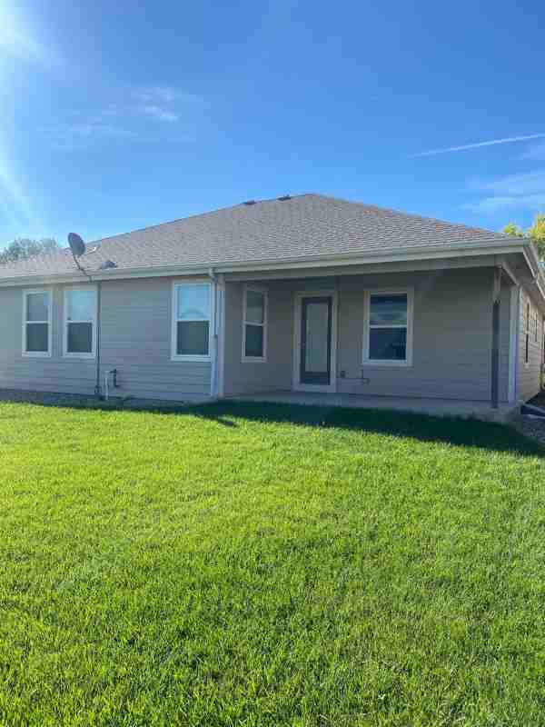 417 Settler Way - Photo 2 of 11