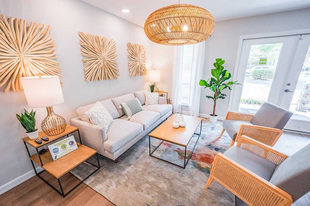 Hawthorne Commons - Photo 3 of 27