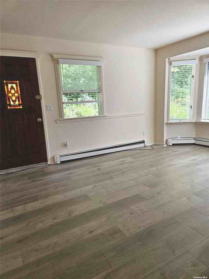21 Walnut St - Photo 3 of 9