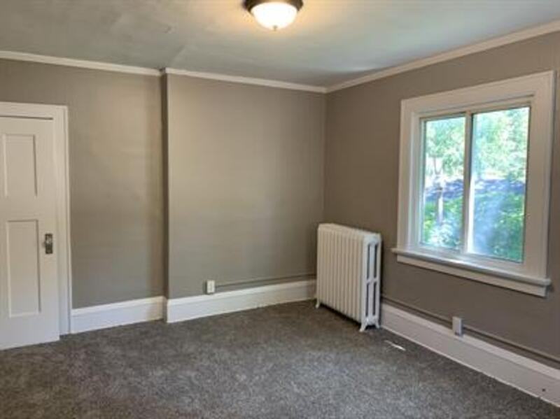 114 W Summit Ave - Photo 3 of 7