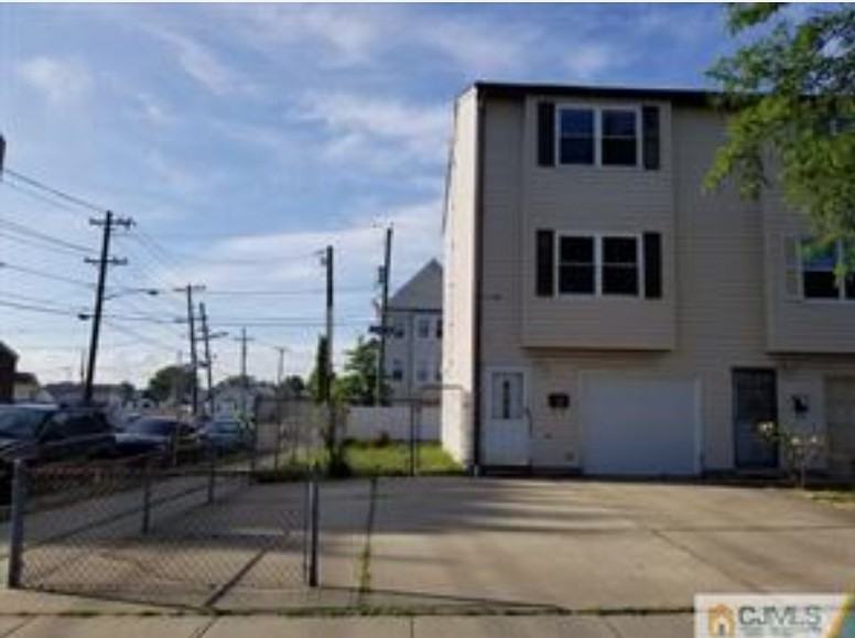 1 Essex Street #1 - Photo 2 of 2