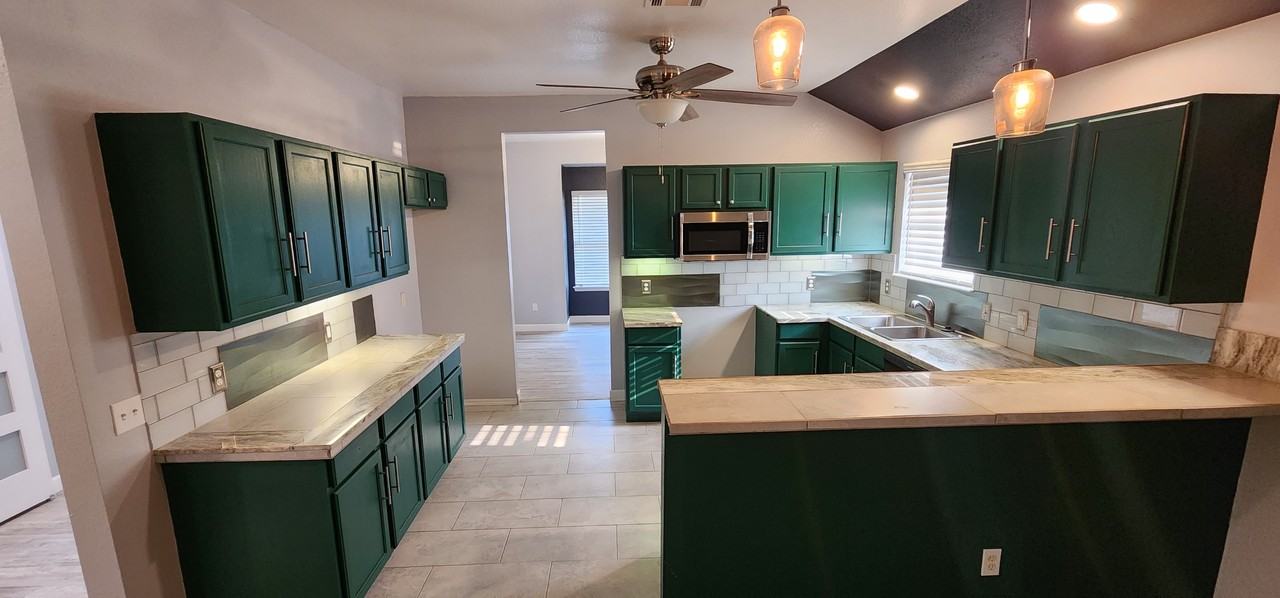 1124 Ne 5th Ter #NA - Photo 2 of 26