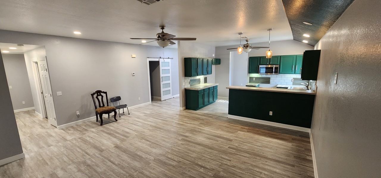 1124 Ne 5th Ter #NA - Photo 3 of 26