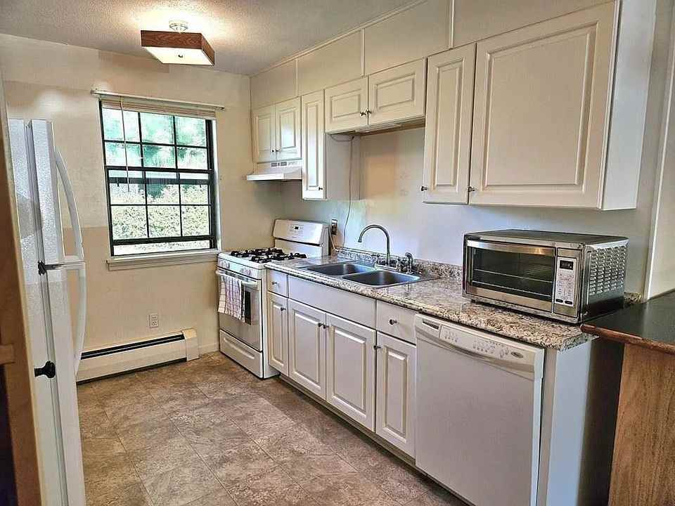 459 Russell Rd #14 - Photo 2 of 12