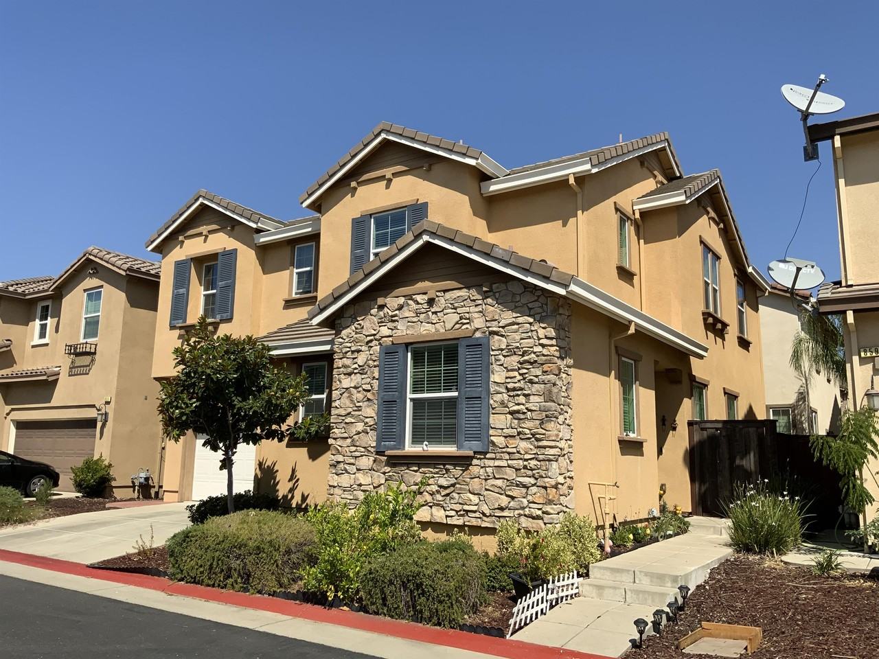 857 Blossom Rock Ln #1 - Photo 2 of 28