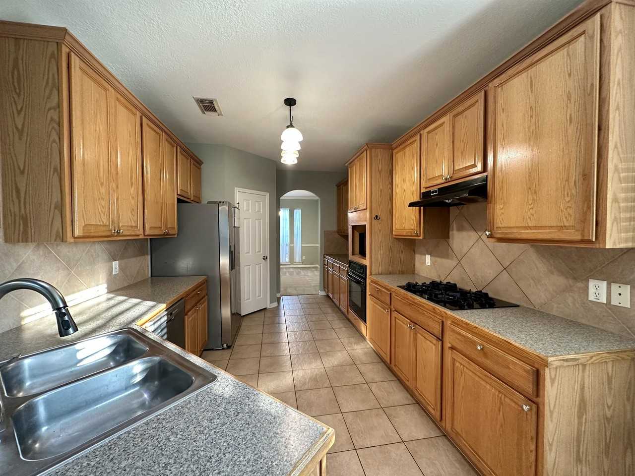 9222 Memorial Grove Dr #1 - Photo 6 of 13
