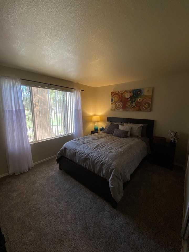 13015 W Rancho Santa Fe Blvd - Photo 4 of 20