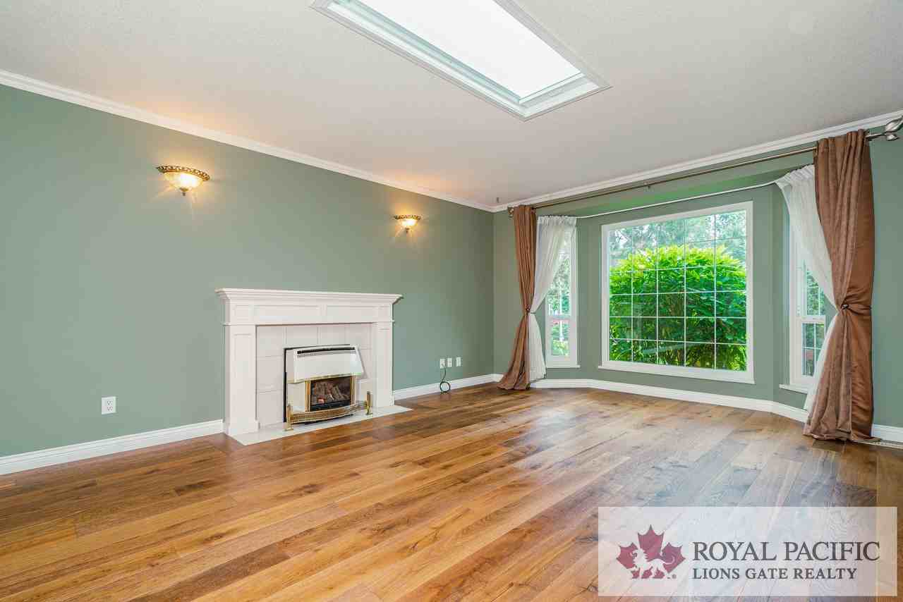 16658 83 Avenue - Photo 3 of 20