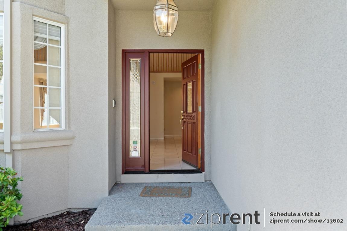 741 Mission Villa Ter - Photo 3 of 36