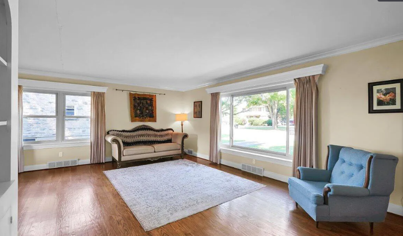 2204 Bashford Manor Ln - Photo 3 of 19