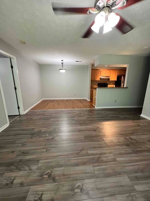 8909 Eagleview Dr #4 - Photo 3 of 11