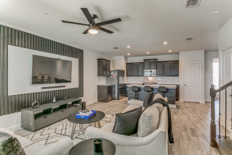 5528 Kilmer Dr - Photo 2 of 11