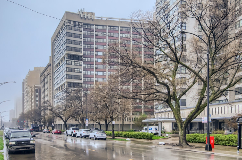 3420 N Lake Shore Dr #6L