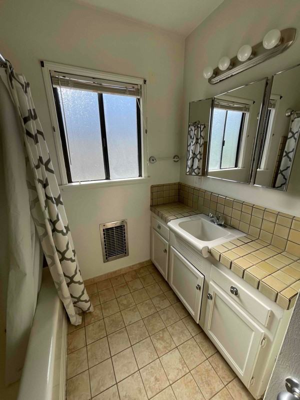 5402 West 134th Street - Photo 5 of 6