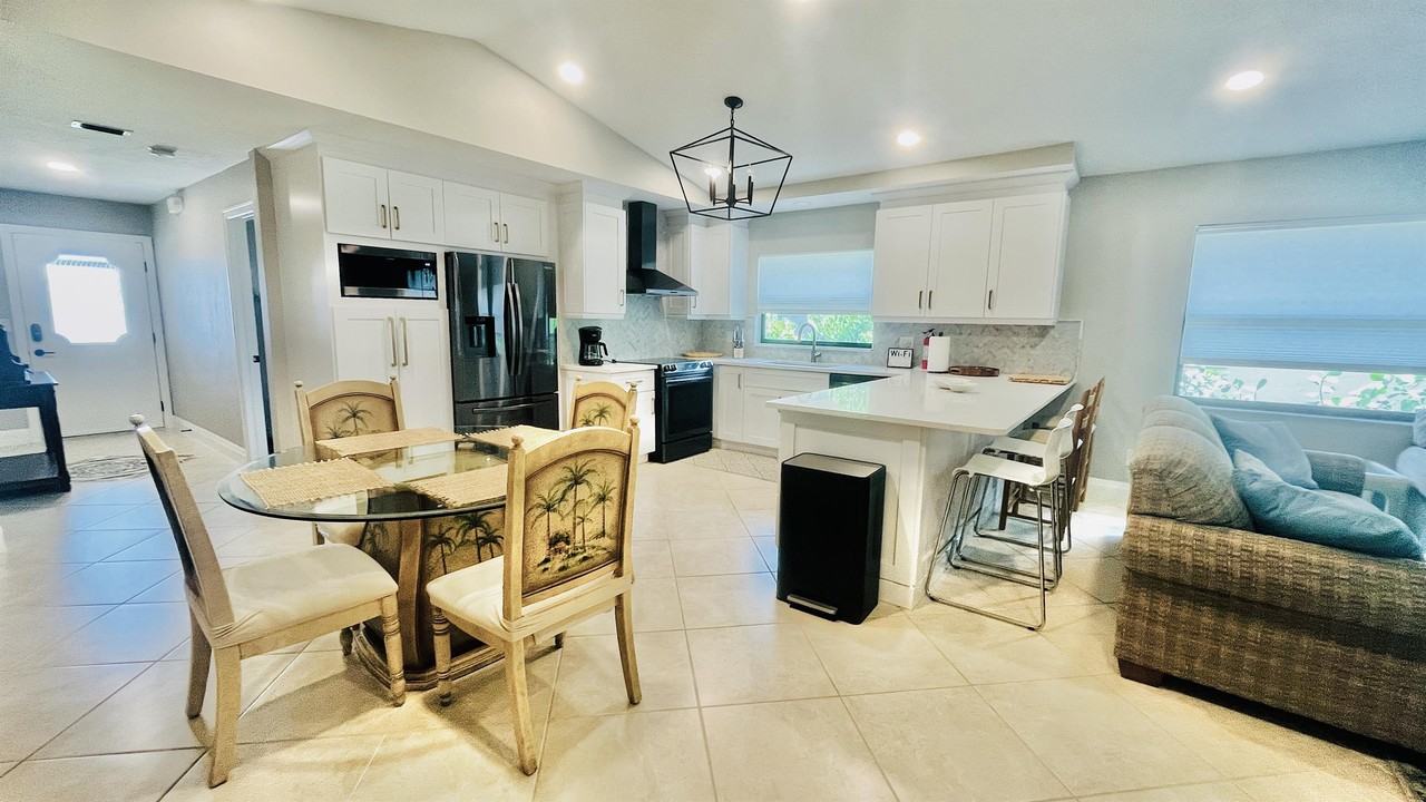 552 97th Avenue North #1 - Photo 5 of 33