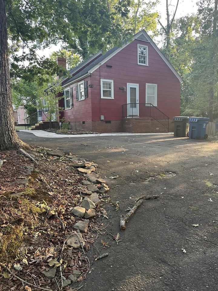 1517 N Roxboro St #1 - Photo 4 of 19