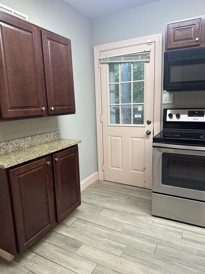 1517 N Roxboro St #1 - Photo 7 of 19