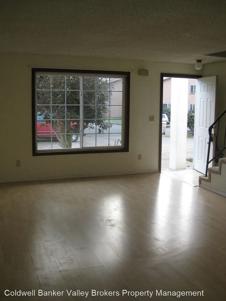 1750-1756 SE Lilly Place - Photo 2 of 12