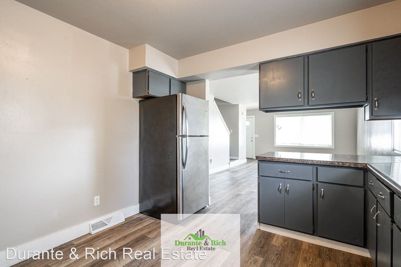 10446 W Jonen St - Photo 2 of 16