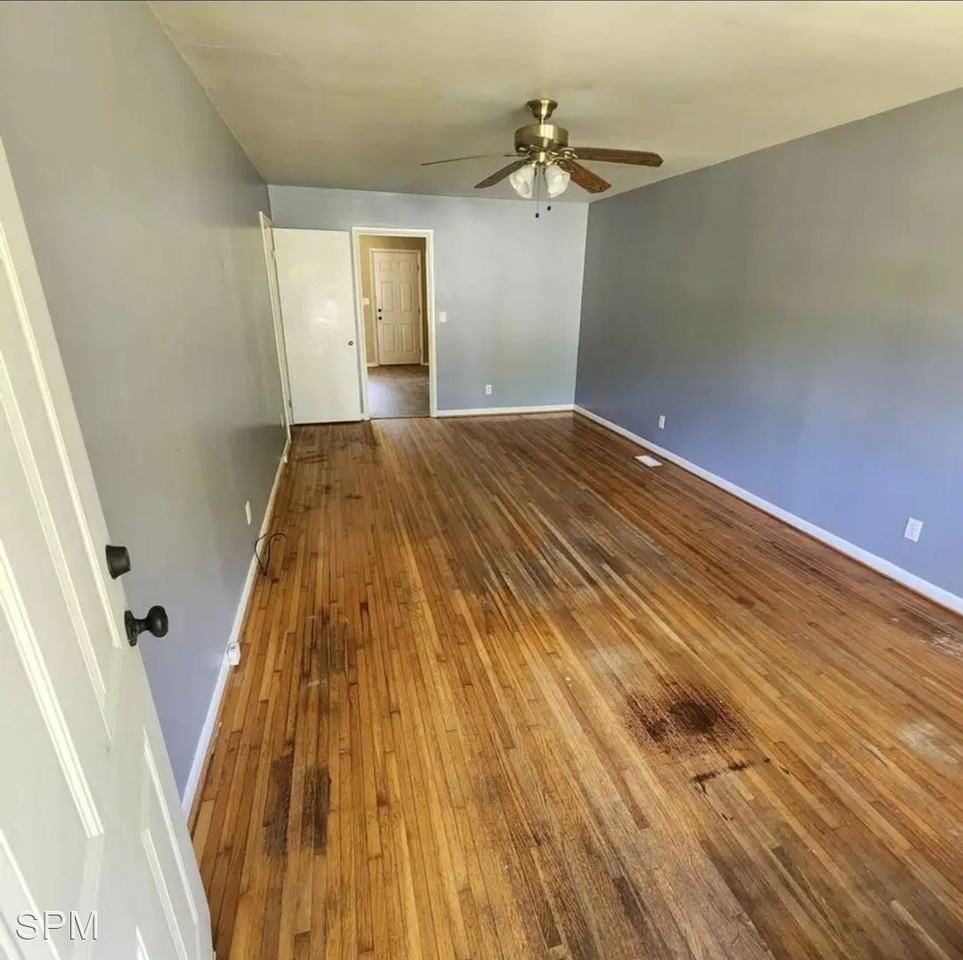 4221 White Oak Dr - Photo 2 of 10