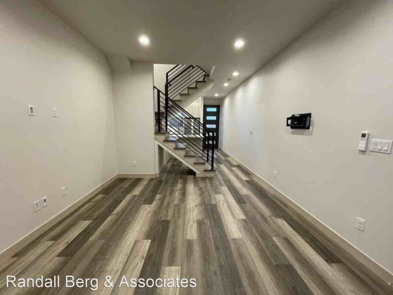 5616B California Ave Sw - Photo 2 of 30