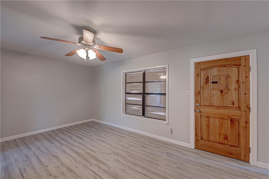 252 S 9th St - Photo 2 of 20