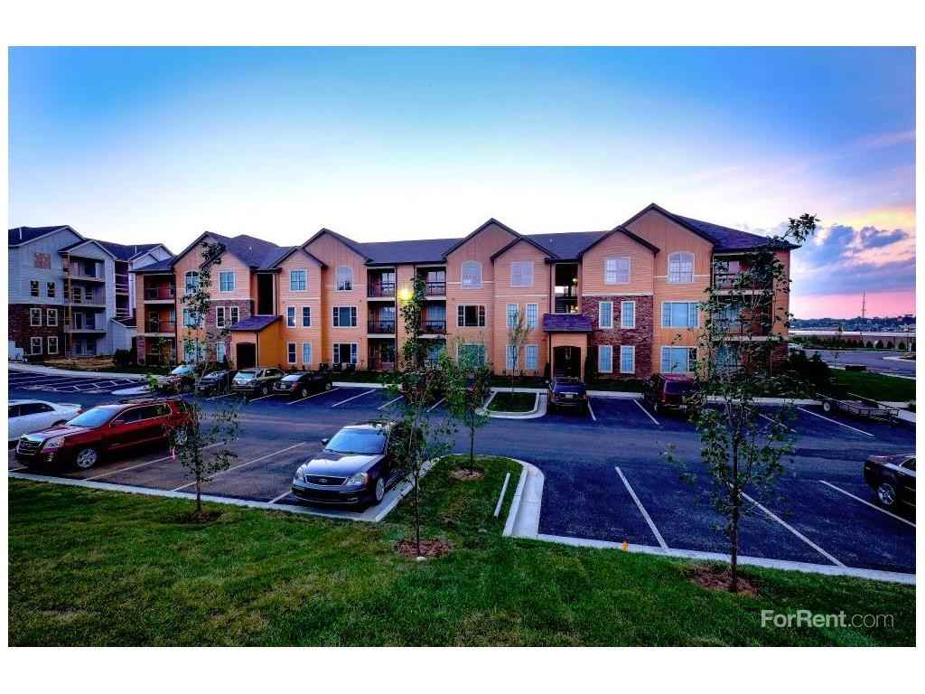 Chandler Park Apartments - Photo 2 of 8