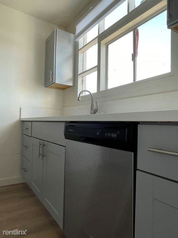 1768 27th Ave #B - Photo 3 of 4